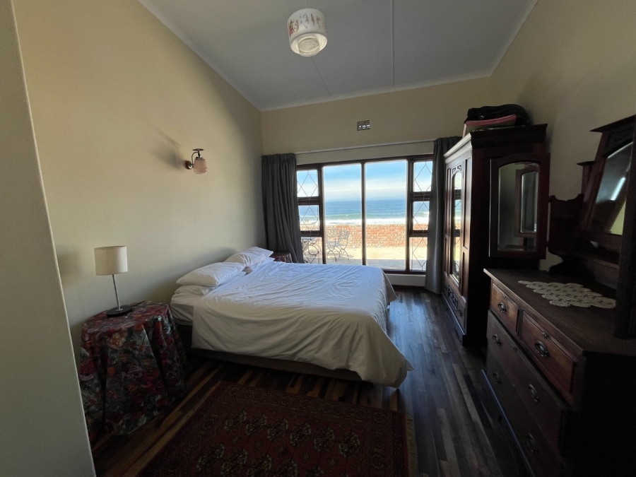 3 Bedroom Property for Sale in Herolds Bay Western Cape
